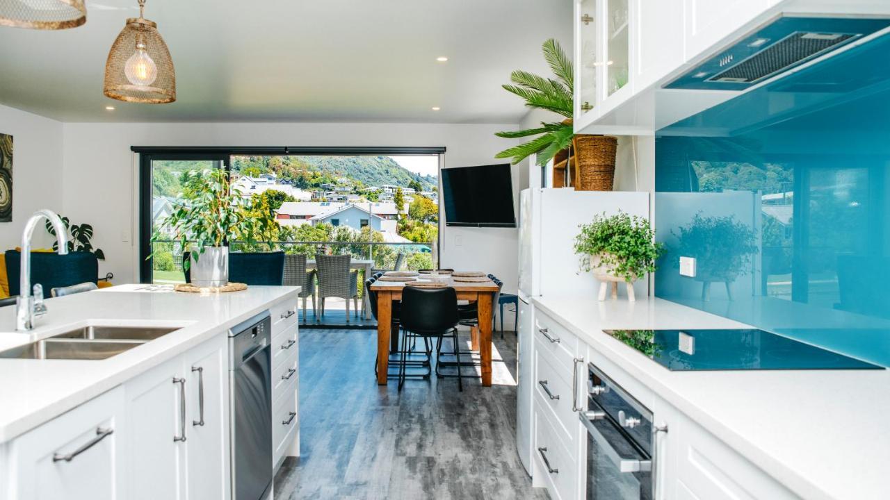 Boathouse Apartments Picton Exterior foto